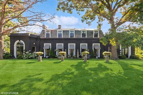 A home in Lake Bluff