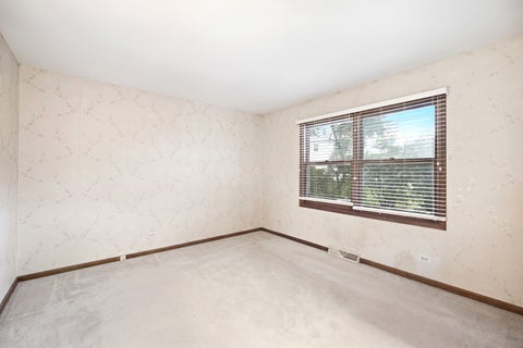 Tiny photo for 1300 N Lyle Avenue, Elgin, IL 60123 (MLS # 12770370)