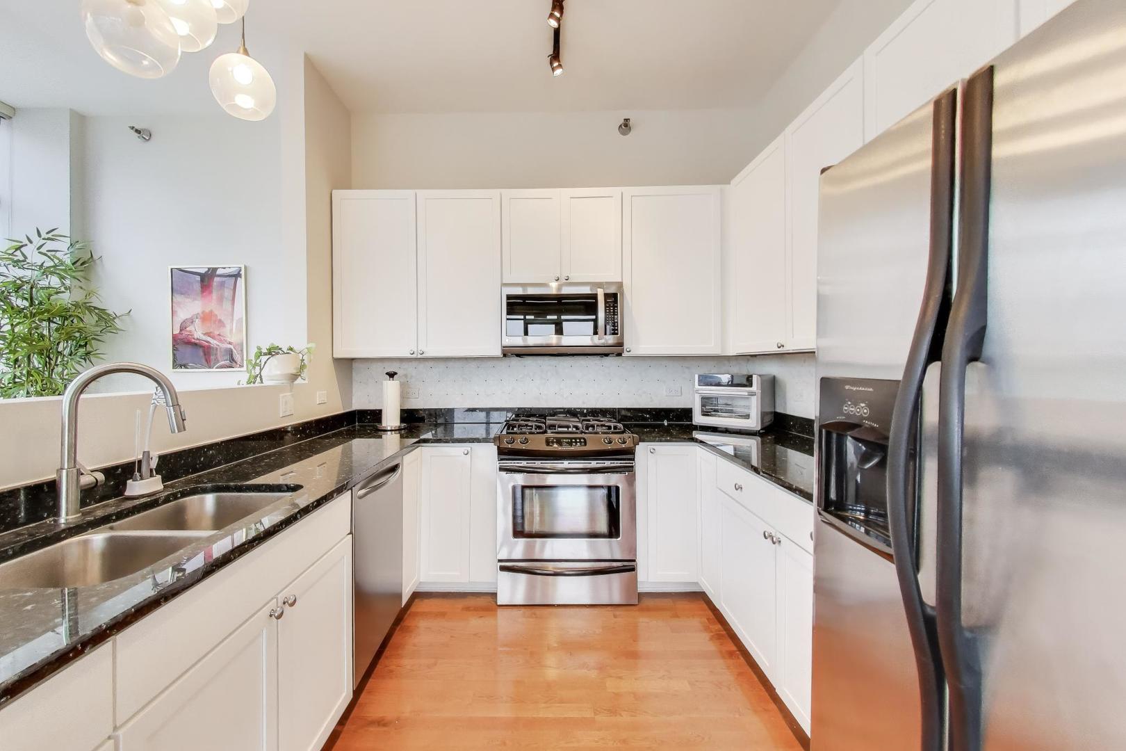 901 W MADISON Street 710