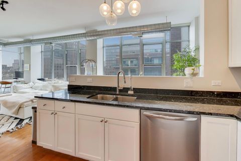 Tiny photo for 901 W MADISON Street #710, Chicago, IL 60607 (MLS # 12589265)