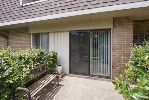Tiny photo for 154 E Bailey Road #D, Naperville, IL 60565 (MLS # 12656999)