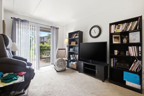 Tiny photo for 154 E Bailey Road #D, Naperville, IL 60565 (MLS # 12656999)