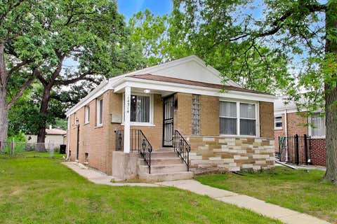 Photo of 14514 University Avenue, Dolton, IL 60419 (MLS # 12722076)