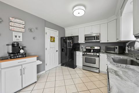 Tiny photo for 21729 W Hemingway Court, Plainfield, IL 60544 (MLS # 12334784)