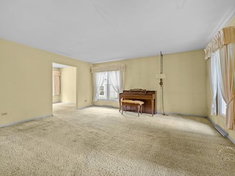 Tiny photo for 186 Westgate Drive, Elgin, IL 60123 (MLS # 12456179)