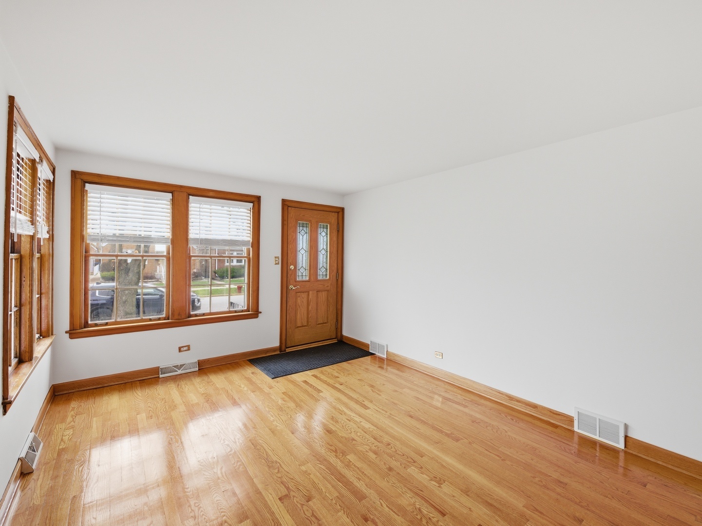 5435 S Newcastle Avenue