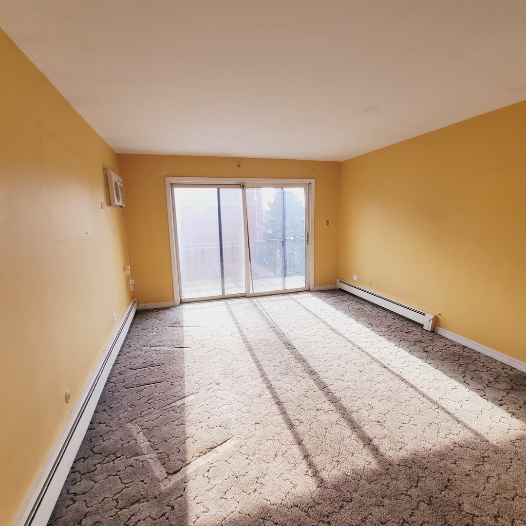 6447 S Narragansett Avenue 3A