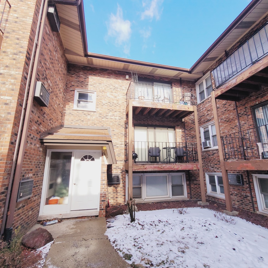 6447 S Narragansett Avenue 3A