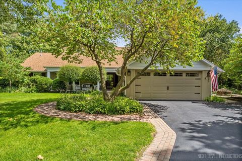 Photo of 301 Country Club Place, Geneva, IL 60134 (MLS # 12450497)