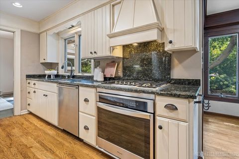 Tiny photo for 301 Country Club Place, Geneva, IL 60134 (MLS # 12450497)