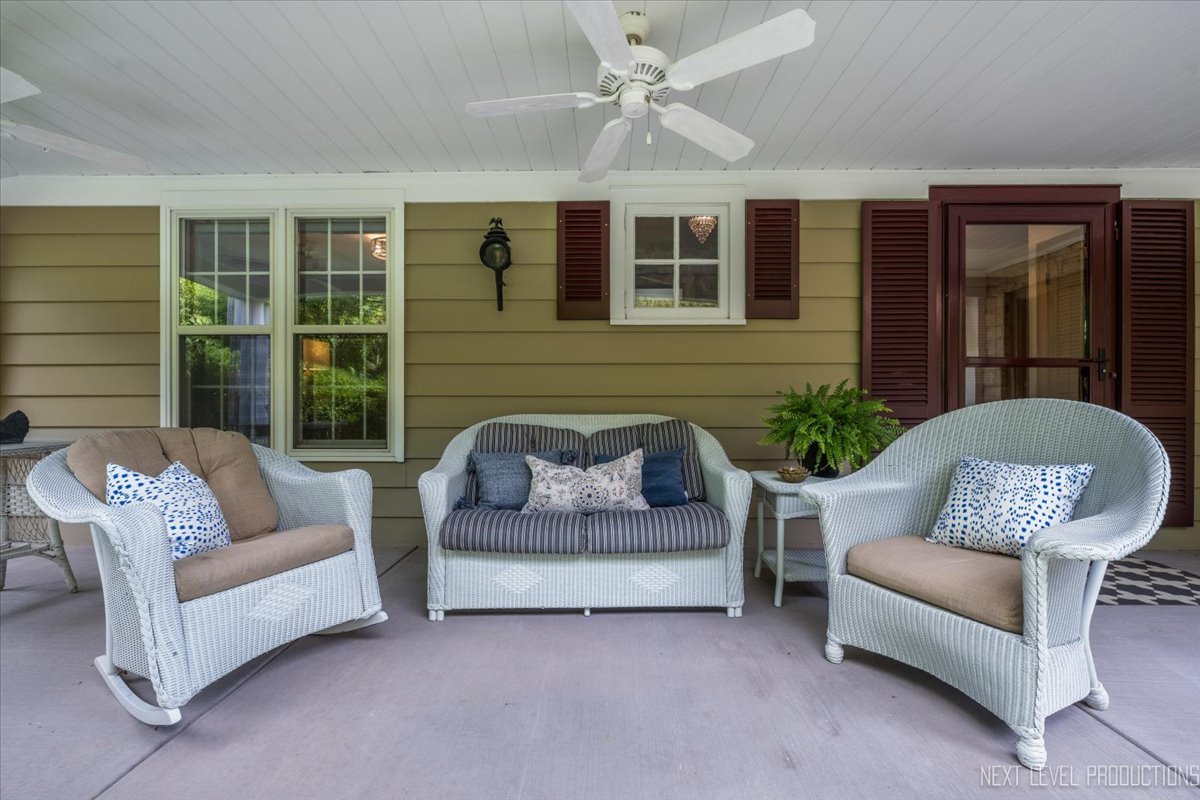 301 Country Club Place