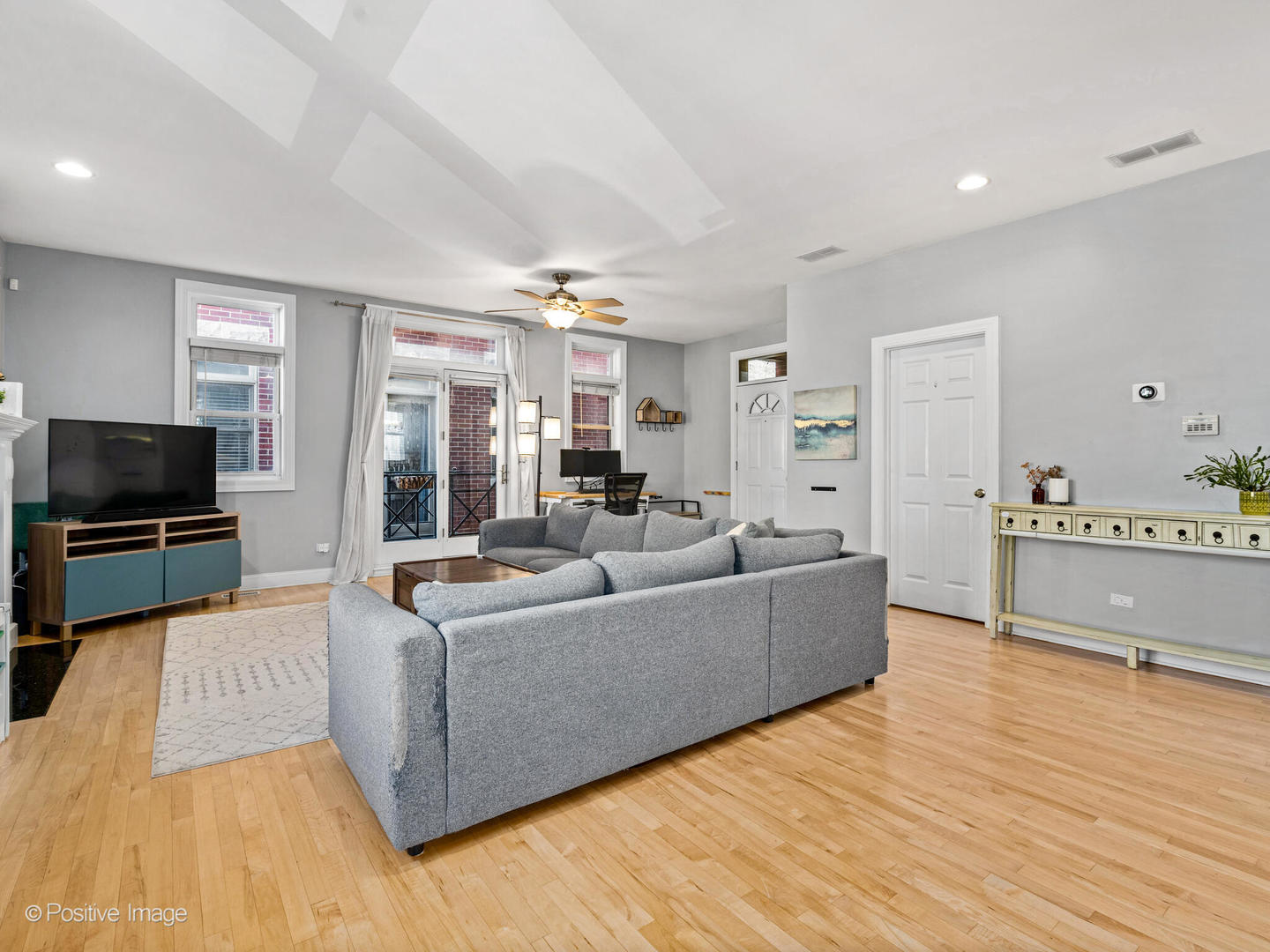 1968 W FOSTER Avenue D