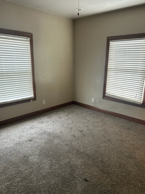 Rockford, Illinois 61102, United States, 5 Bedrooms Bedrooms, ,2 BathroomsBathrooms,Residential,Active,253403