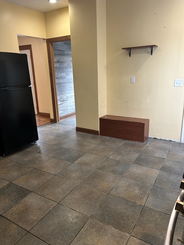 Rockford, Illinois 61102, United States, 5 Bedrooms Bedrooms, ,2 BathroomsBathrooms,Residential,Active,253403