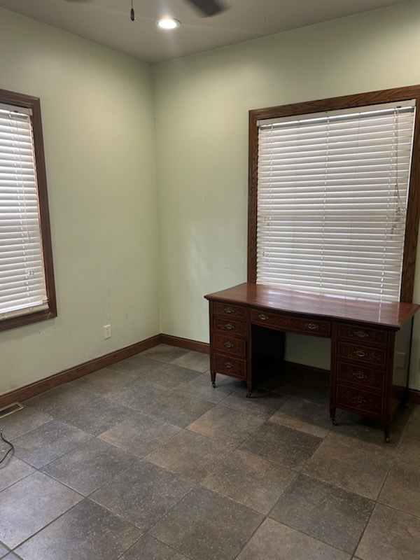 Rockford, Illinois 61102, United States, 5 Bedrooms Bedrooms, ,2 BathroomsBathrooms,Residential,Active,253403