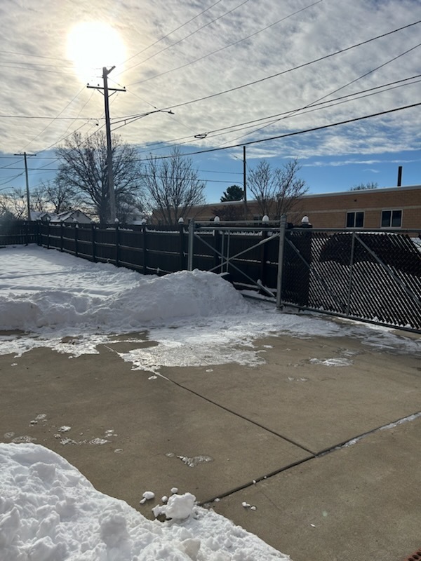 Rockford, Illinois 61102, United States, 5 Bedrooms Bedrooms, ,2 BathroomsBathrooms,Residential,Active,253403