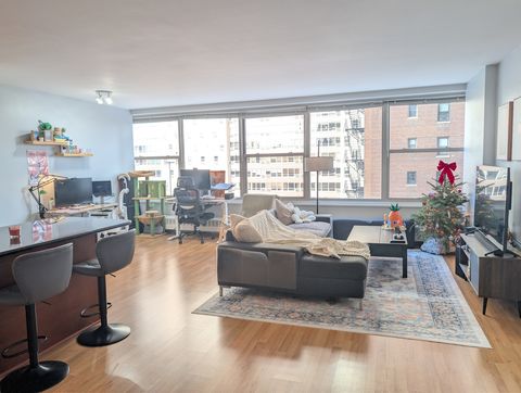 Tiny photo for 3900 N Lake Shore Drive #5H, Chicago, IL 60613 (MLS # 12556762)