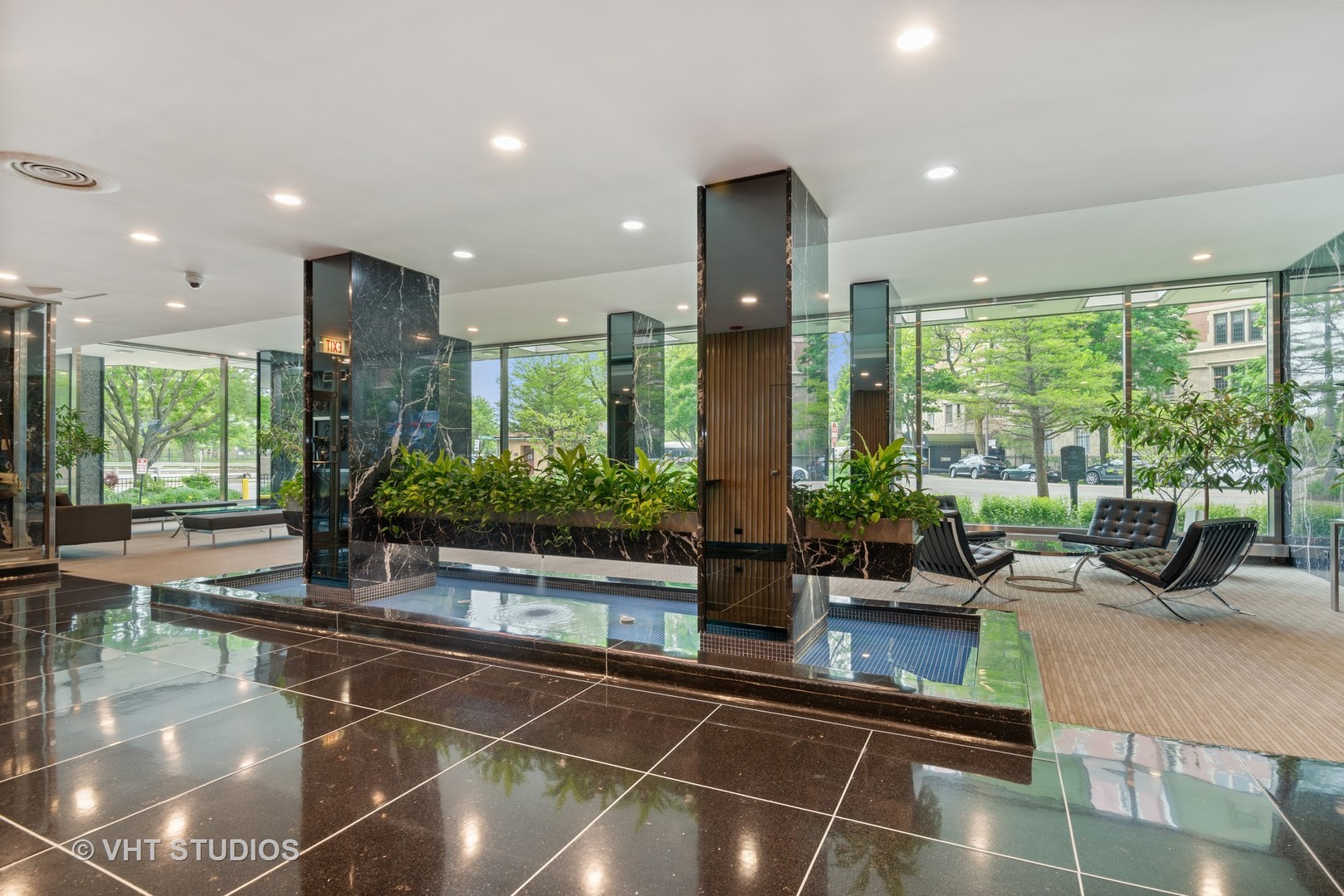 3900 N Lake Shore Drive 5H