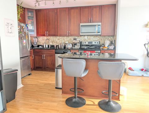 Tiny photo for 3900 N Lake Shore Drive #5H, Chicago, IL 60613 (MLS # 12556762)