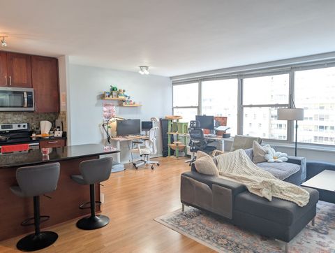 Tiny photo for 3900 N Lake Shore Drive #5H, Chicago, IL 60613 (MLS # 12556762)
