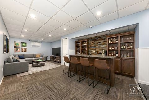 Tiny photo for 515 Cimarron Drive W, Aurora, IL 60504 (MLS # 12518643)