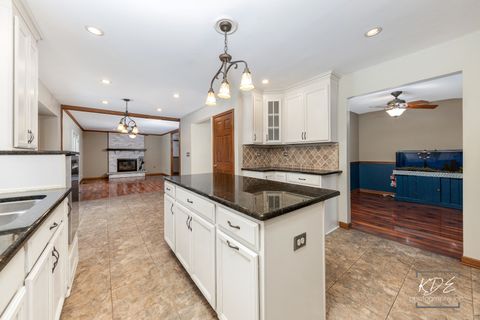 Tiny photo for 515 Cimarron Drive W, Aurora, IL 60504 (MLS # 12518643)