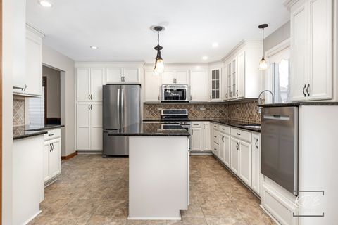 Tiny photo for 515 Cimarron Drive W, Aurora, IL 60504 (MLS # 12518643)