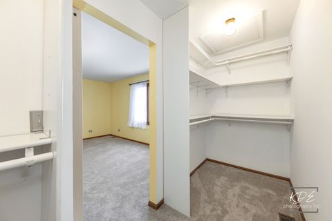 Tiny photo for 515 Cimarron Drive W, Aurora, IL 60504 (MLS # 12518643)