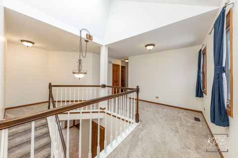 Tiny photo for 515 Cimarron Drive W, Aurora, IL 60504 (MLS # 12518643)