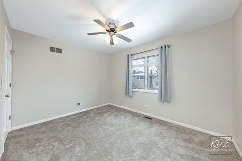 Tiny photo for 515 Cimarron Drive W, Aurora, IL 60504 (MLS # 12518643)