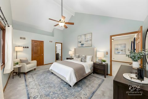 Tiny photo for 515 Cimarron Drive W, Aurora, IL 60504 (MLS # 12518643)