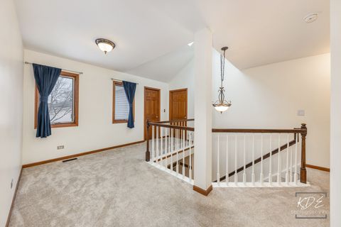 Tiny photo for 515 Cimarron Drive W, Aurora, IL 60504 (MLS # 12518643)