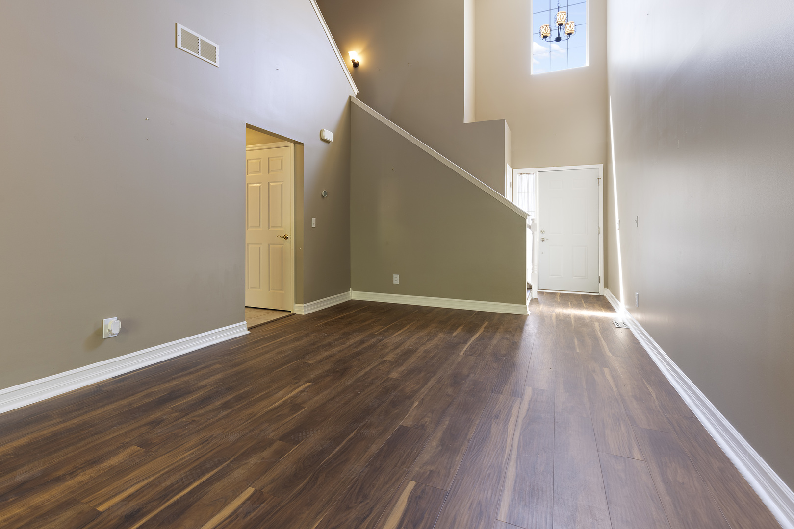 2246 Derby Lane