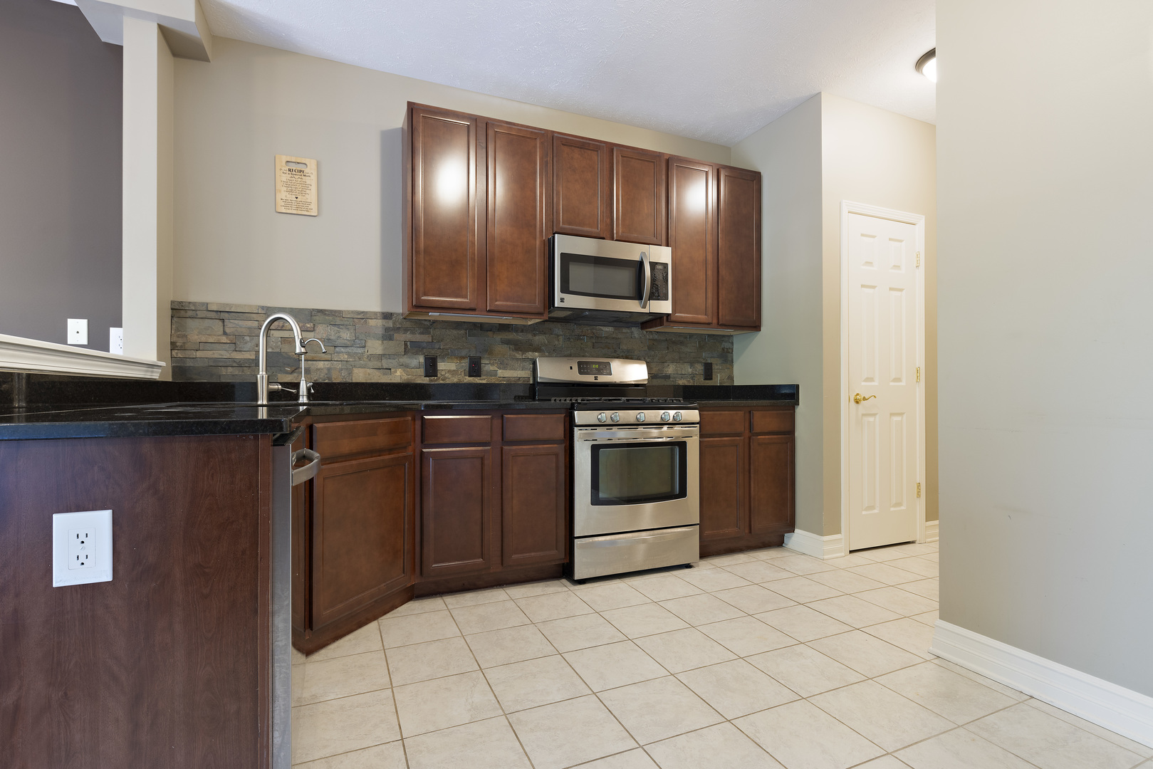 2246 Derby Lane
