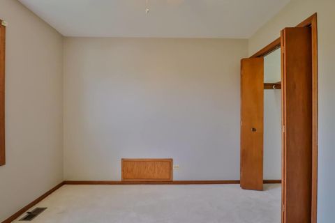 Tiny photo for 1125 darin Drive, Lockport, IL 60441 (MLS # 12629217)