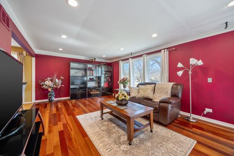 Tiny photo for 251 Hawthorne Drive, Bloomingdale, IL 60108 (MLS # 12630493)