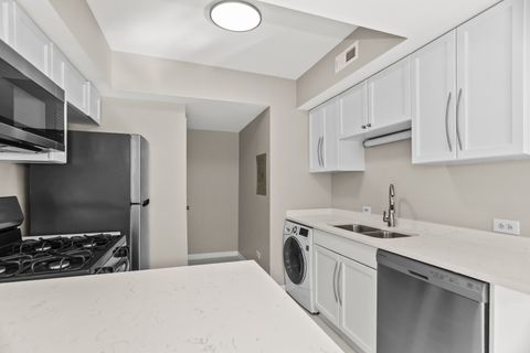 Tiny photo for 4525 S Drexel Boulevard #3W, Chicago, IL 60653 (MLS # 12605111)