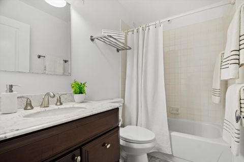 Tiny photo for 3660 N Lake Shore Drive #904, Chicago, IL 60613 (MLS # 12503193)