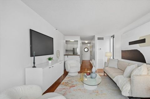 Tiny photo for 3660 N Lake Shore Drive #904, Chicago, IL 60613 (MLS # 12503193)