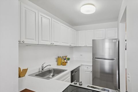 Tiny photo for 3660 N Lake Shore Drive #904, Chicago, IL 60613 (MLS # 12503193)