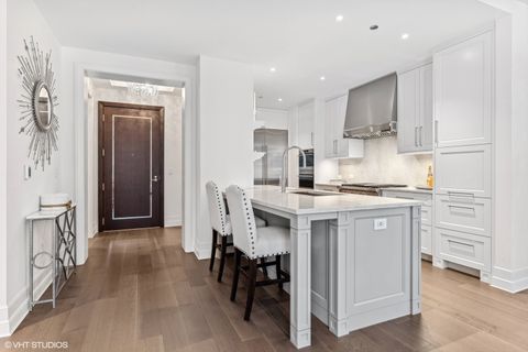 Tiny photo for 435 N Michigan Avenue #810, Chicago, IL 60611 (MLS # 12541624)