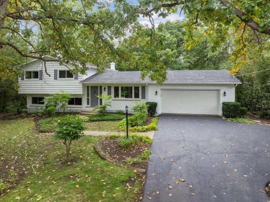 26890 N LONGWOOD RD, LAKE FOREST, IL 60045 - Image 8e9d2e5cd04bd40aa996a6ed6f0dd14f/695794983