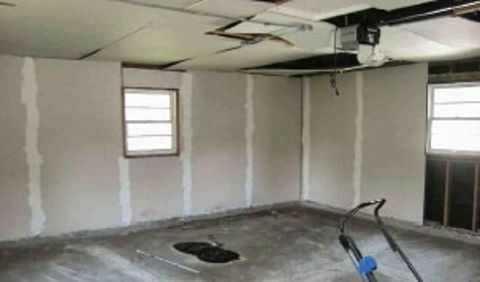 Tiny photo for 18864 Greenbay Avenue, Lansing, IL 60438 (MLS # 12502384)