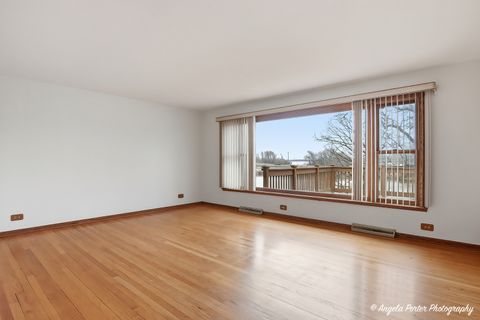 Tiny photo for 182 Riverside Island Drive, Fox Lake, IL 60020 (MLS # 12614595)