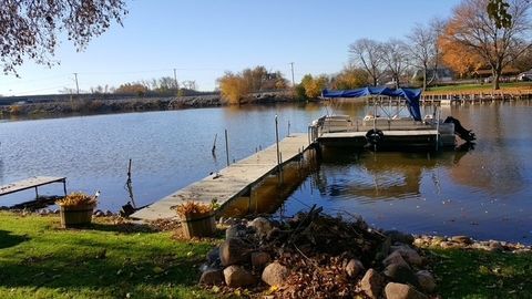 Tiny photo for 182 Riverside Island Drive, Fox Lake, IL 60020 (MLS # 12614595)