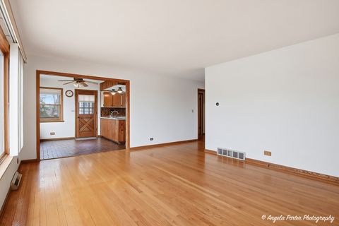Tiny photo for 182 Riverside Island Drive, Fox Lake, IL 60020 (MLS # 12614595)