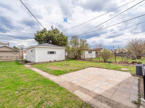 Tiny photo for 9631 S Francisco Avenue, Evergreen Park, IL 60805 (MLS # 12576535)