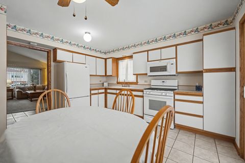 Tiny photo for 118 S Evergreen Avenue, Addison, IL 60101 (MLS # 12550946)