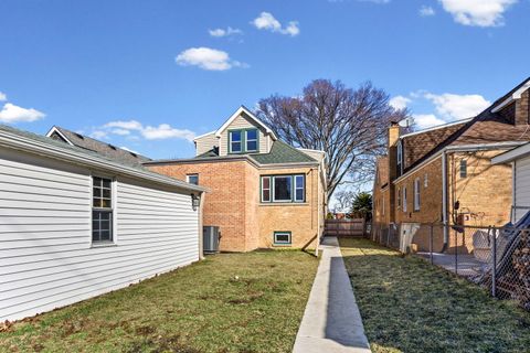 Tiny photo for 4907 Sherwin Avenue, Skokie, IL 60077 (MLS # 12587710)