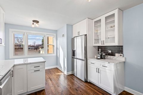 Tiny photo for 4907 Sherwin Avenue, Skokie, IL 60077 (MLS # 12587710)